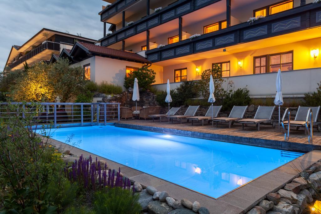 Alpentirolis Hotell Exteriör bild