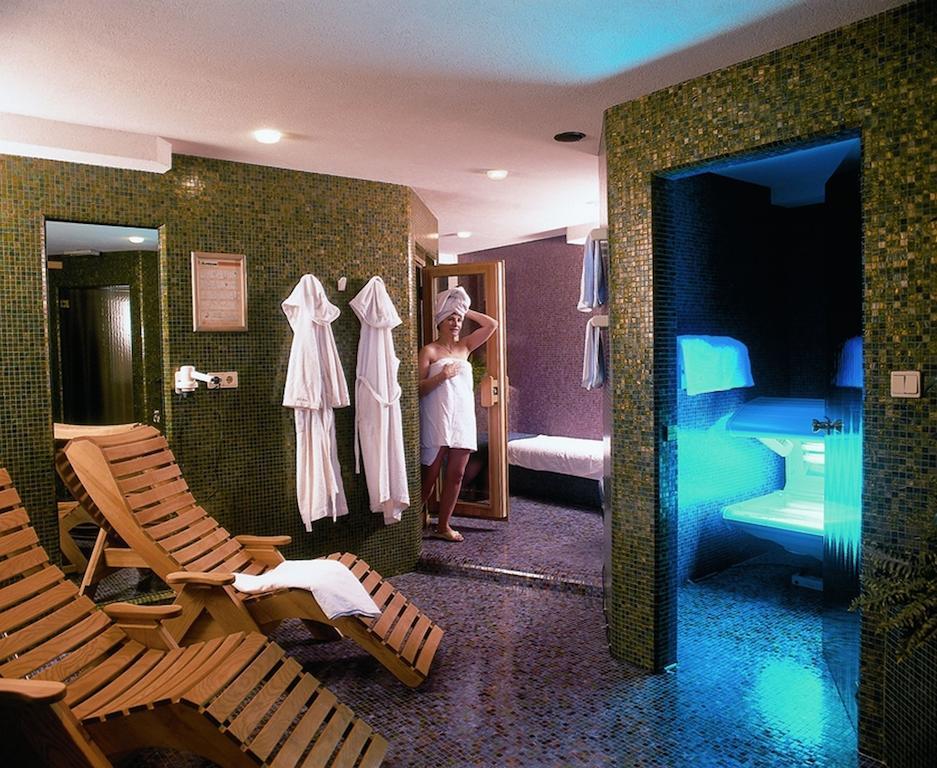 Alpentirolis Hotell Exteriör bild