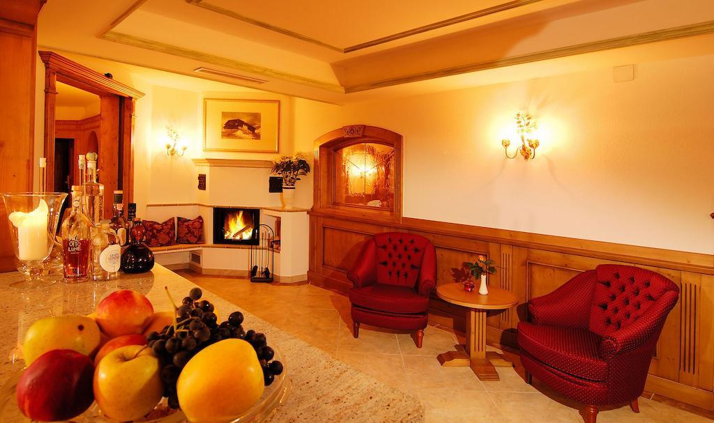 Alpentirolis Hotell Exteriör bild